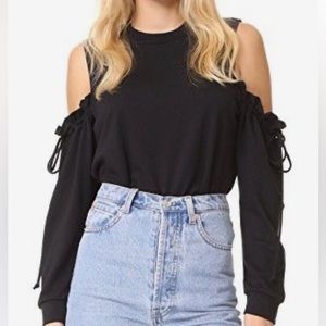 🤍Urban Outfitters Cold Shoulder Long Sleeve Top🤍